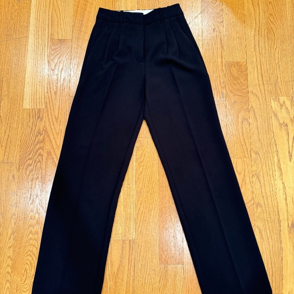 Aritizia - Wilfred - The Effortless Pant - Black - Size 0 - Picture 4 of 8